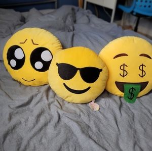 Cute Emoji Soft Plush Toys (Bundle of 3)